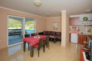 Дома для отпуска Villa Milena Херцег-Нови Дом для отпуска-11